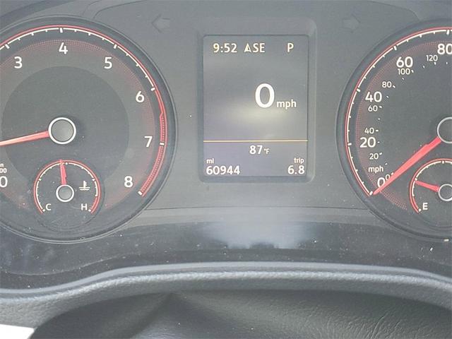 Photo of 2021 Pure White Volkswagen Passat