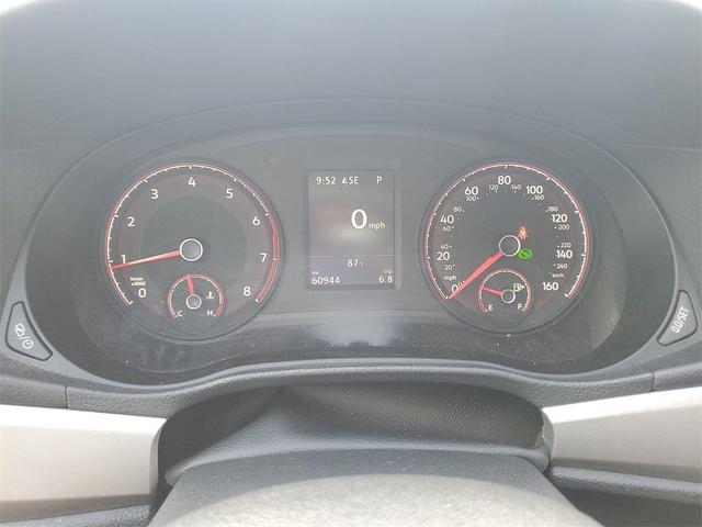 Photo of 2021 Pure White Volkswagen Passat