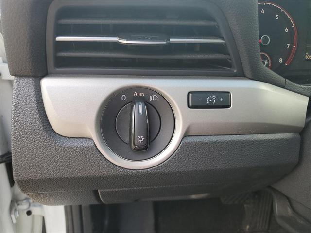 Photo of 2021 Pure White Volkswagen Passat
