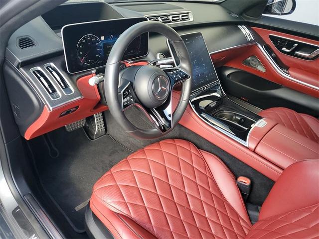 Photo of 2022 Selenite Gray Metallic Mercedes-Benz S-Class