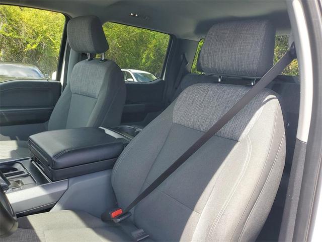 Photo of 2023 Oxford White Ford F-150 Lightning