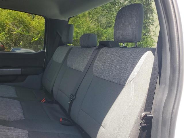 Photo of 2023 Oxford White Ford F-150 Lightning