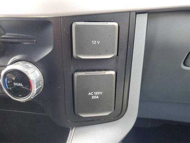 Photo of 2023 Oxford White Ford F-150 Lightning