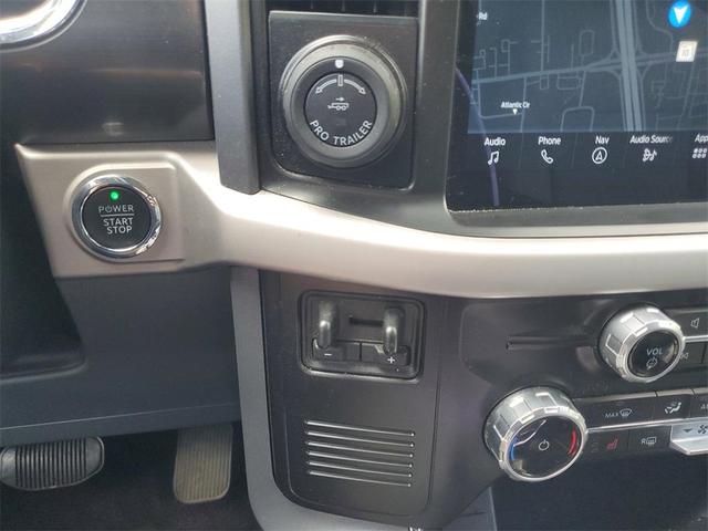Photo of 2023 Oxford White Ford F-150 Lightning