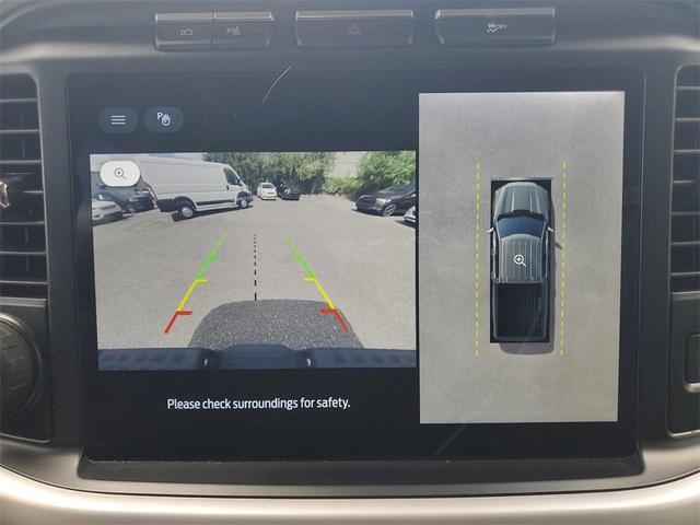 Photo of 2023 Oxford White Ford F-150 Lightning