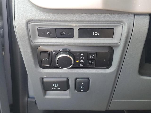 Photo of 2023 Oxford White Ford F-150 Lightning