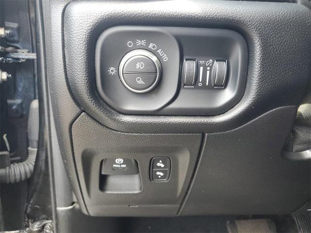 Photo of 2019 Diamond Black RAM 1500