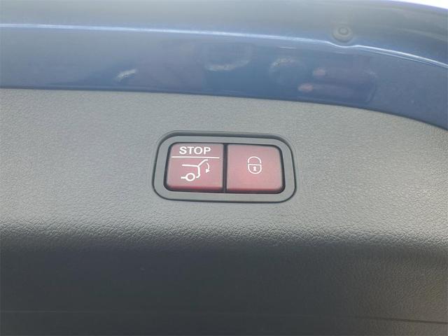 Photo of 2023 Starling Blue Metallic Mercedes-Benz GLC 300