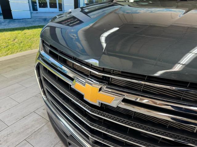 Photo of 2020 Graphite Metallic Chevrolet Traverse