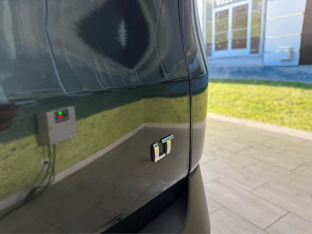 Photo of 2020 Graphite Metallic Chevrolet Traverse