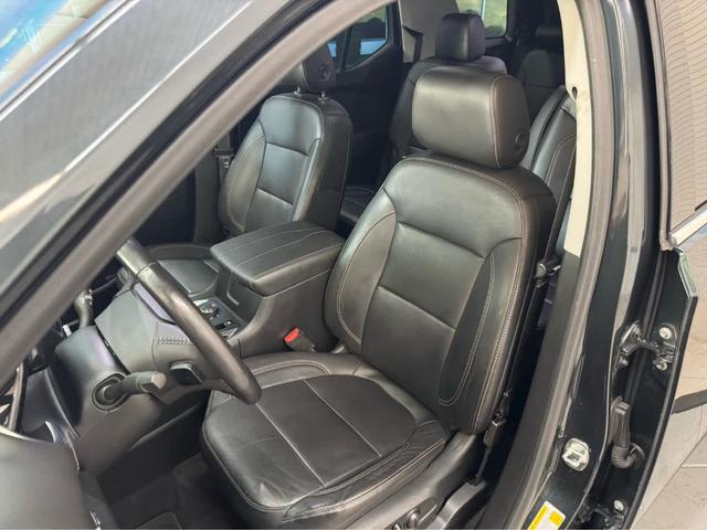 Photo of 2020 Graphite Metallic Chevrolet Traverse