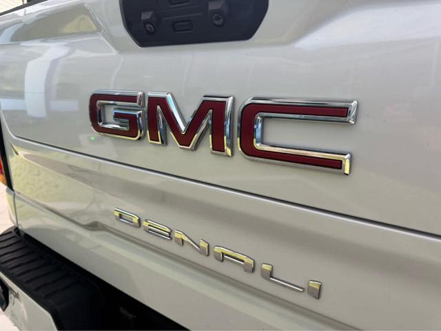Photo of 2022 White Frost Tri-Coat GMC Sierra 1500