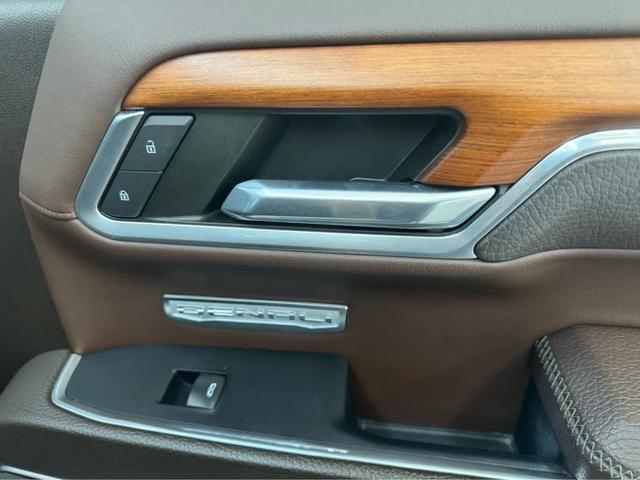 Photo of 2022 White Frost Tri-Coat GMC Sierra 1500