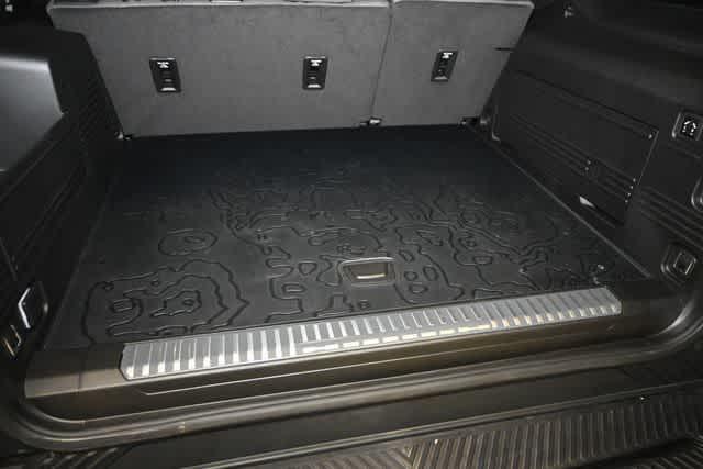 Photo of 2024 Black GMC HUMMER EV SUV