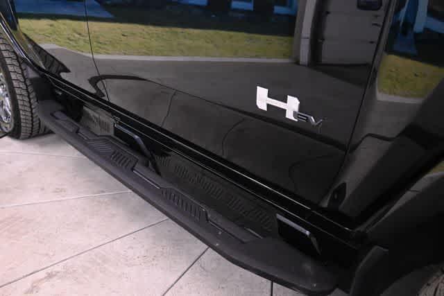 Photo of 2024 Black GMC HUMMER EV SUV