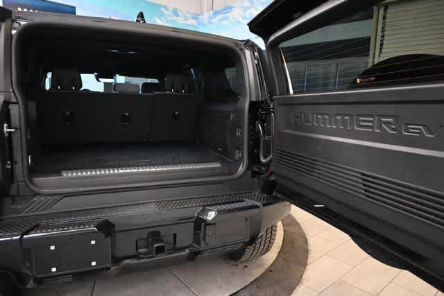 Photo of 2024 Black GMC HUMMER EV SUV