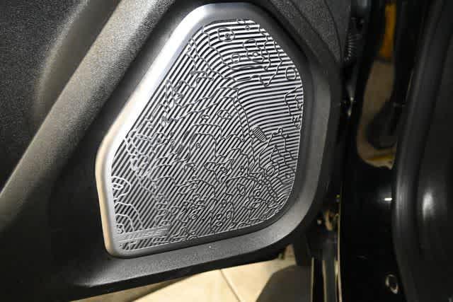 Photo of 2024 Black GMC HUMMER EV SUV