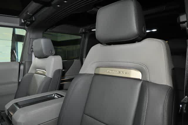 Photo of 2024 Black GMC HUMMER EV SUV