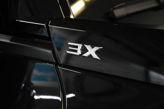 Photo of 2024 Black GMC HUMMER EV SUV