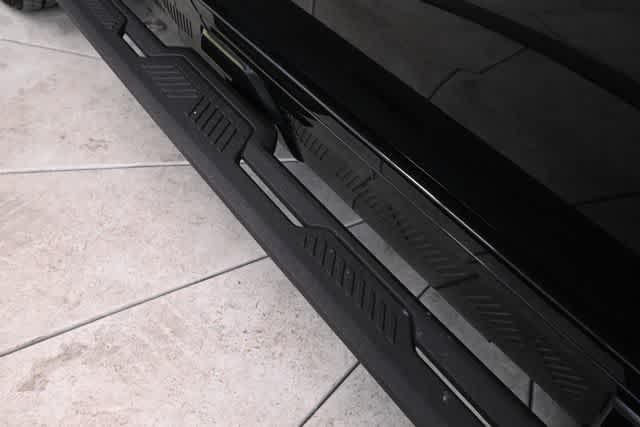 Photo of 2024 Black GMC HUMMER EV SUV