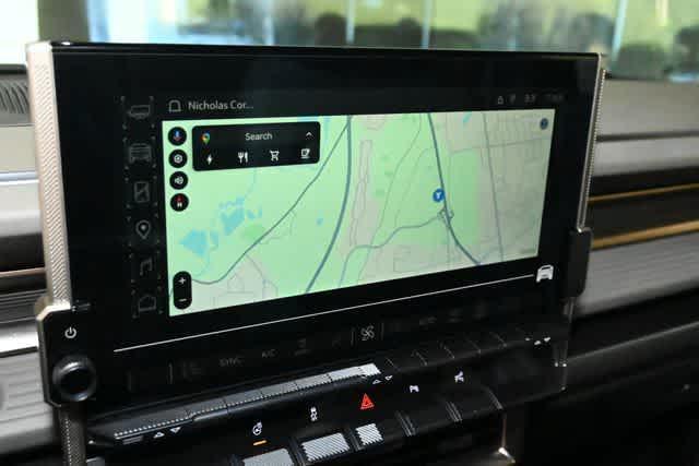 Photo of 2024 Black GMC HUMMER EV SUV