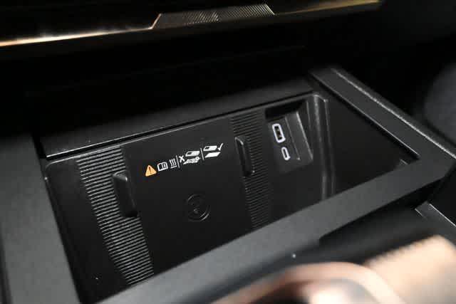 Photo of 2024 Black GMC HUMMER EV SUV