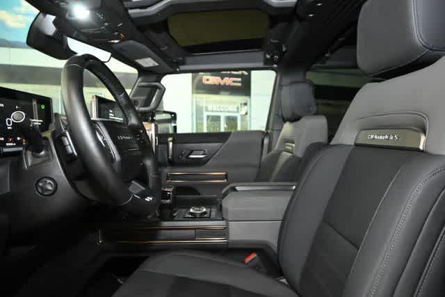 Photo of 2024 Black GMC HUMMER EV SUV