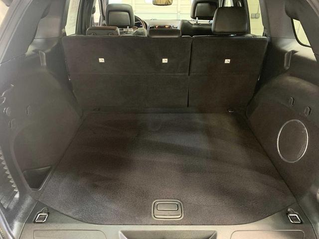 Photo of 2021 Bright White Clearcoat Jeep Grand Cherokee