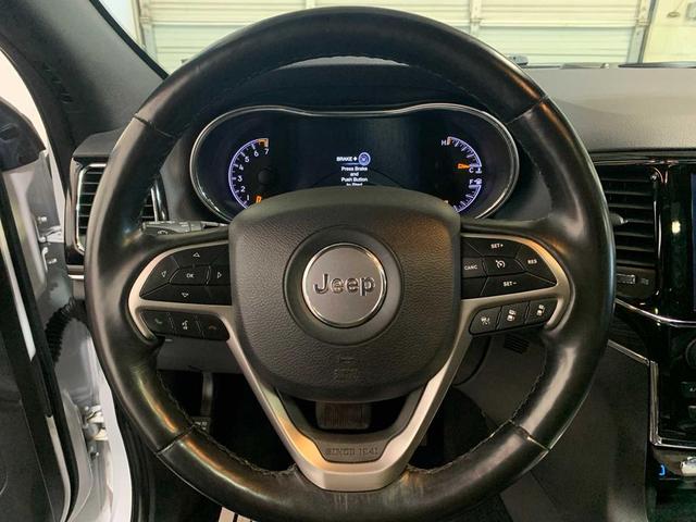 Photo of 2021 Bright White Clearcoat Jeep Grand Cherokee