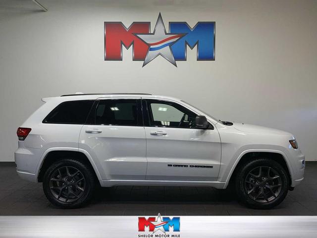 Photo of 2021 Bright White Clearcoat Jeep Grand Cherokee