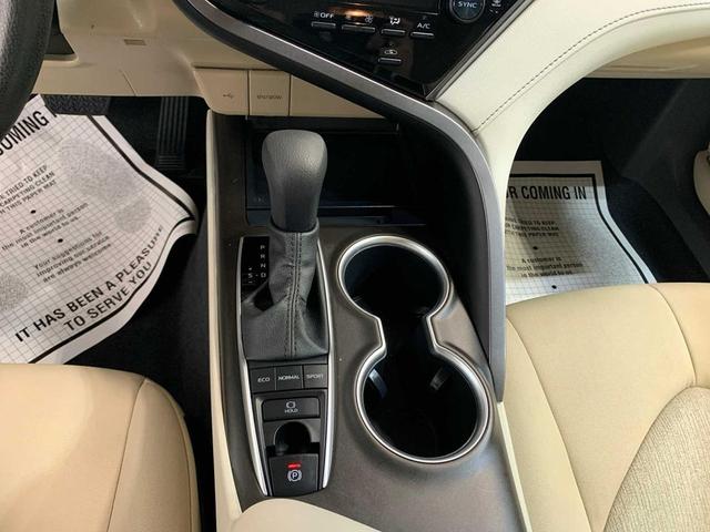 Photo of 2023 Ice Cap Toyota Camry