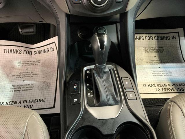 Photo of 2017 Circuit Silver Hyundai SANTA FE