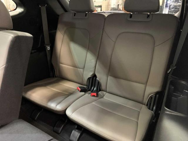 Photo of 2017 Circuit Silver Hyundai SANTA FE