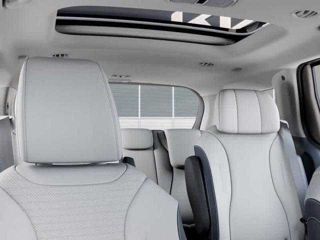 Photo of 2026 SILVER Kia Carnival Hybrid