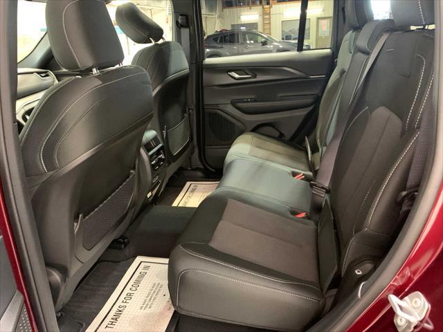 Photo of 2025 Velvet Red Pearlcoat Jeep Grand Cherokee