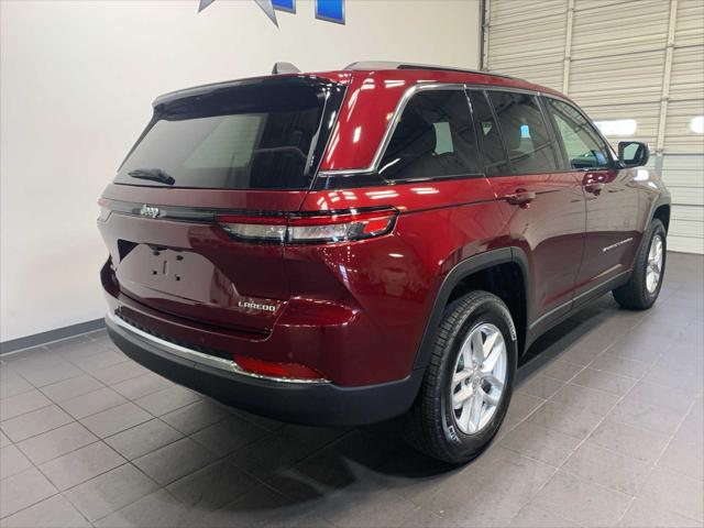 Photo of 2025 Velvet Red Pearlcoat Jeep Grand Cherokee