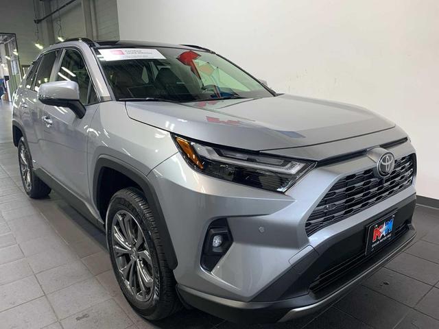 Photo of 2025 Silver Sky Metallic Toyota RAV4 Hybrid