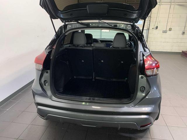 Photo of 2021 Gun Metallic Nissan Kicks