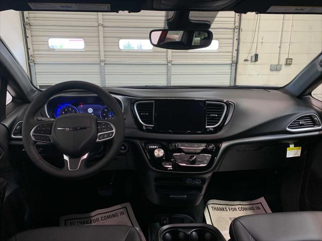 Photo of 2025 Red Hot Pearlcoat Chrysler Voyager