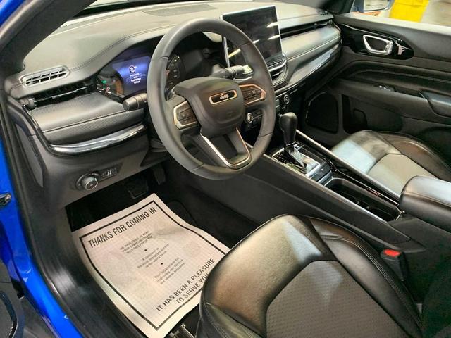 Photo of 2022 Laser Blue Pearlcoat Jeep Compass