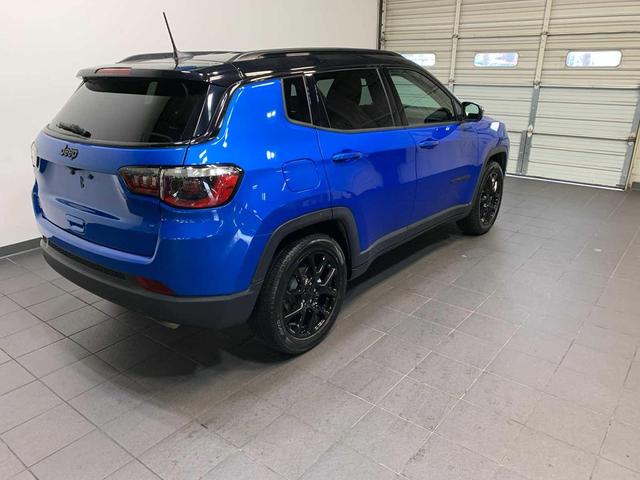Photo of 2022 Laser Blue Pearlcoat Jeep Compass
