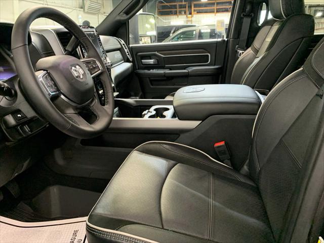 Photo of 2025 Granite Crystal Metallic Clearcoat RAM 2500