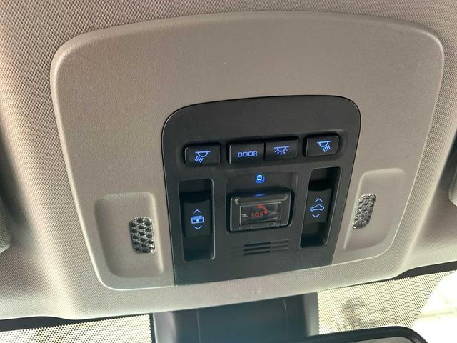 Photo of 2021 Wind Chill Pearl Toyota Camry