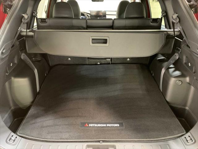 Photo of 2025 RED_DIAMOND Mitsubishi Outlander