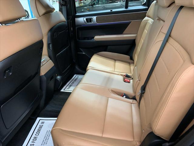 Photo of 2025 Phantom Black Hyundai SANTA FE