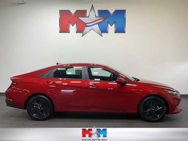 Photo of 2023 Scarlet Red Pearl Hyundai ELANTRA