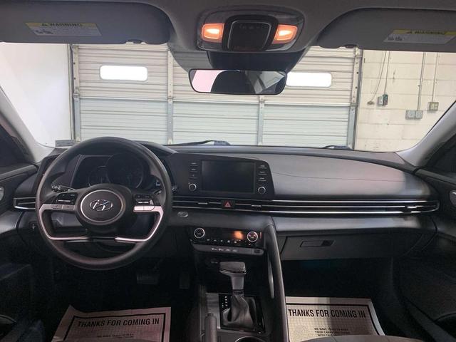 Photo of 2023 Scarlet Red Pearl Hyundai ELANTRA