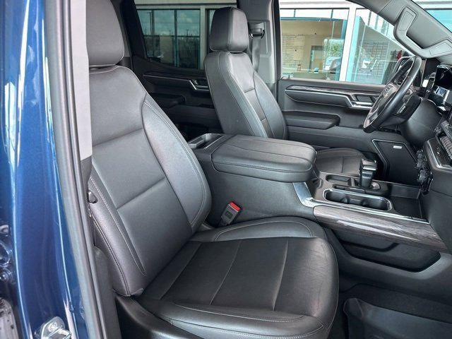 Photo of 2023 Blue Chevrolet Silverado 1500