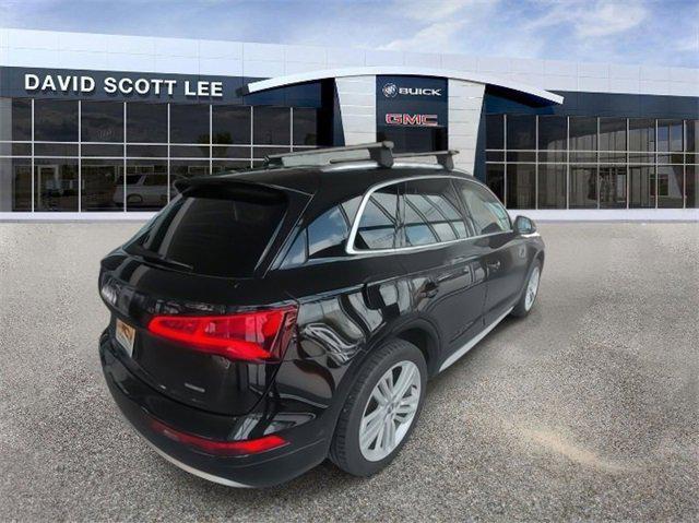 Photo of 2019 Black Audi Q5