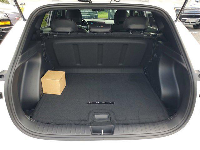 Photo of 2025 White Hyundai KONA